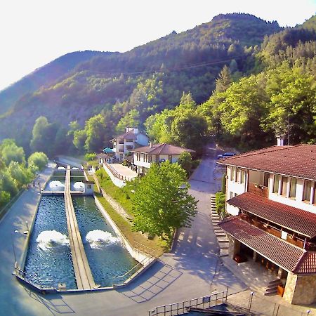 Fisherman'S Hut Family Hotel Beden Dış mekan fotoğraf
