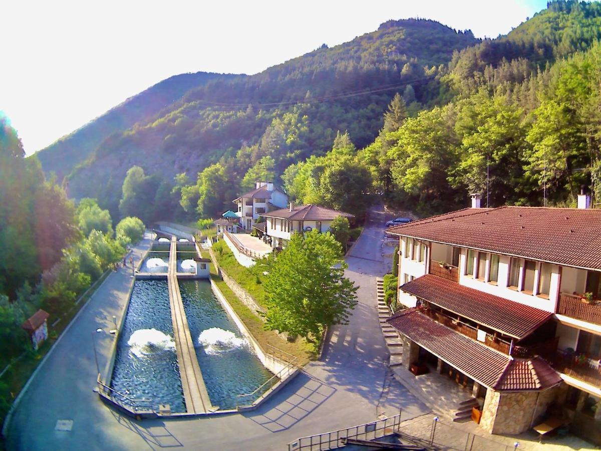 Fisherman'S Hut Family Hotel Beden Dış mekan fotoğraf