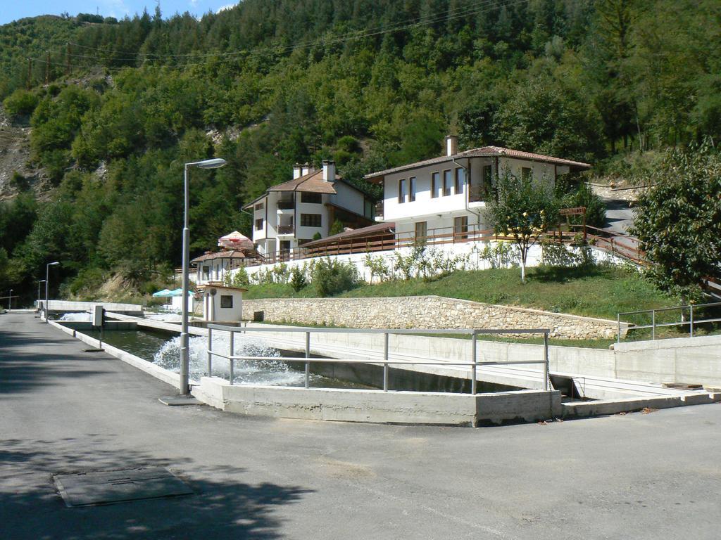 Fisherman'S Hut Family Hotel Beden Dış mekan fotoğraf