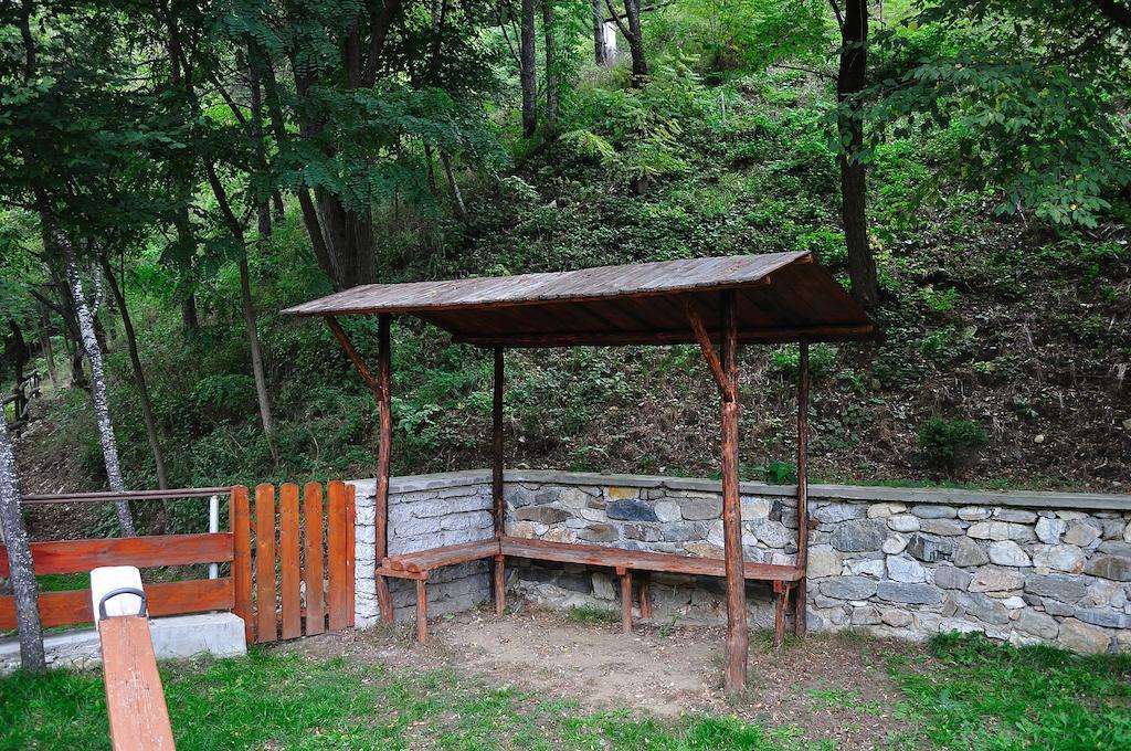 Fisherman'S Hut Family Hotel Beden Dış mekan fotoğraf