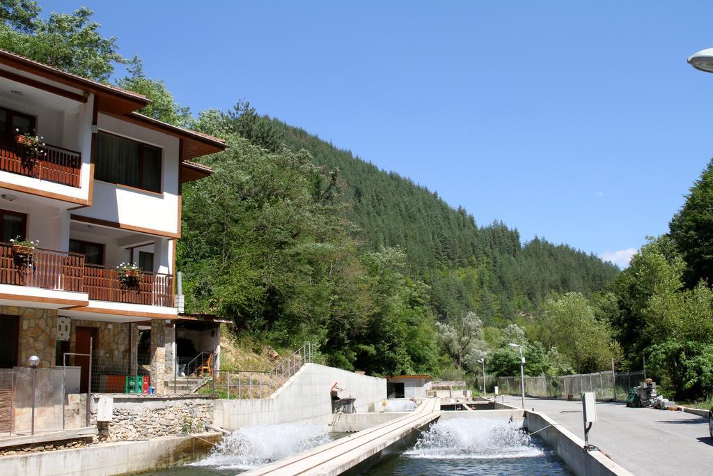 Fisherman'S Hut Family Hotel Beden Dış mekan fotoğraf