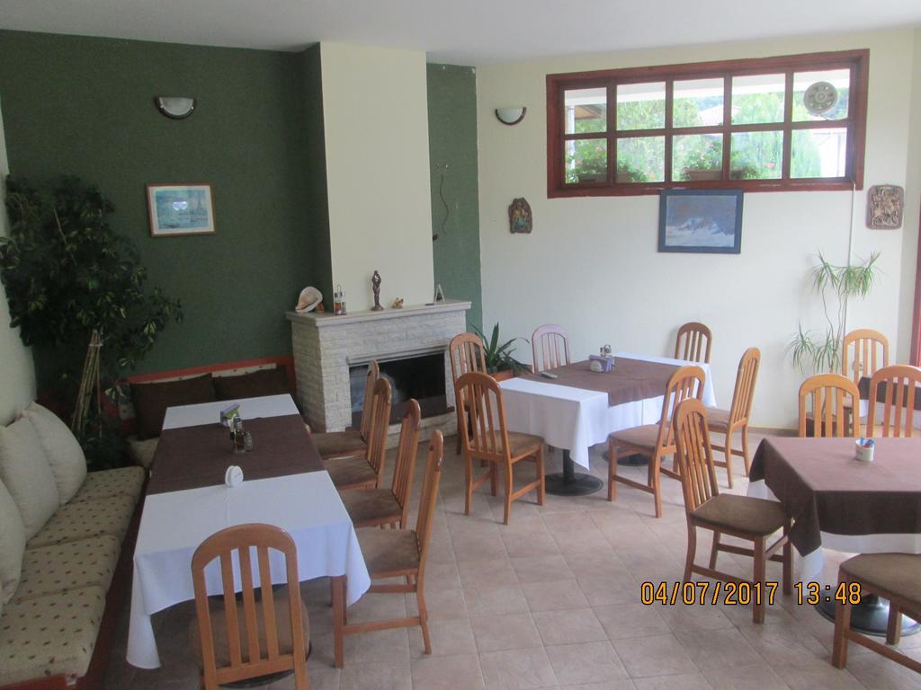 Fisherman'S Hut Family Hotel Beden Dış mekan fotoğraf