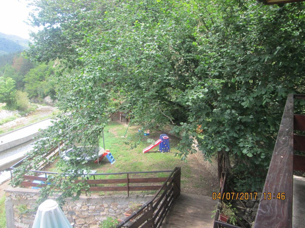 Fisherman'S Hut Family Hotel Beden Dış mekan fotoğraf